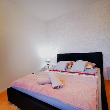 Millenium Apartment Self Check-In Faktura Rzeszow Luaran gambar
