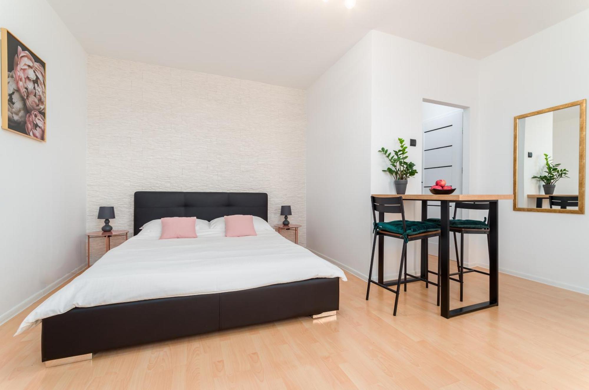 Millenium Apartment Self Check-In Faktura Rzeszow Luaran gambar